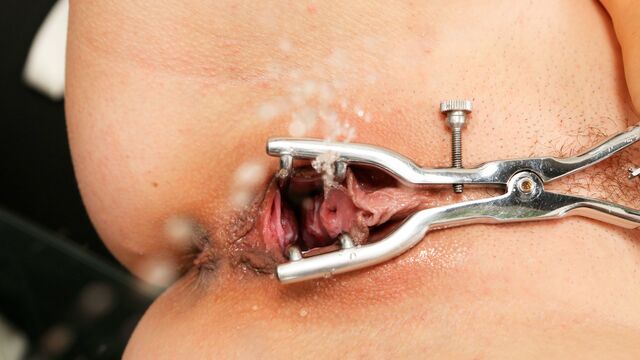 Cute-looking chick in stockings Antonia Sainz likes playing with her crack