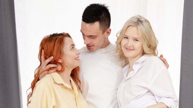 Sweethearts Escaped Bride and Nansy Small both enjoy anal sex