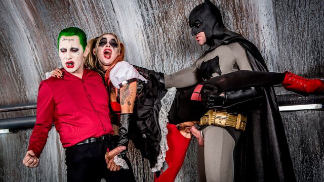 Godlike blonde with huge boobs Kleio Valentien likes oral sex so much