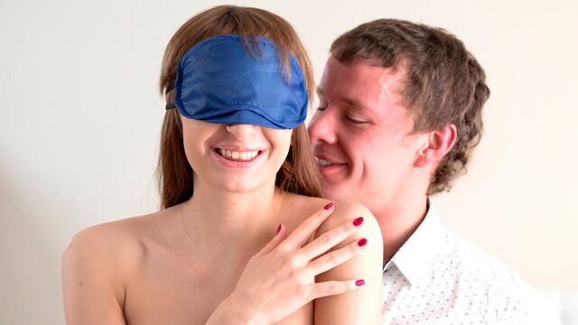 Skinny young girlfriend Aon Flux fucked in her anal hole by two