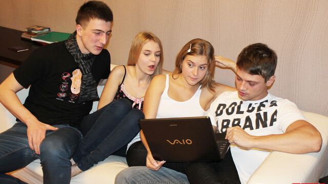 Sweet foursome session with curvy dolls Chloe Blue and Meggy